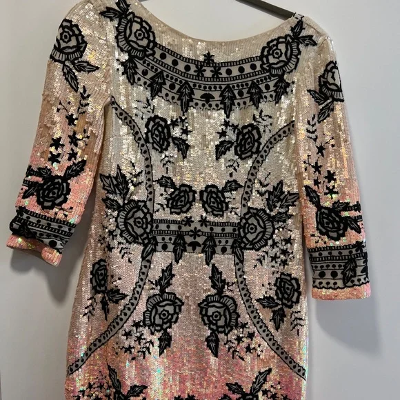 Designer Dress - Picture 2 of 4